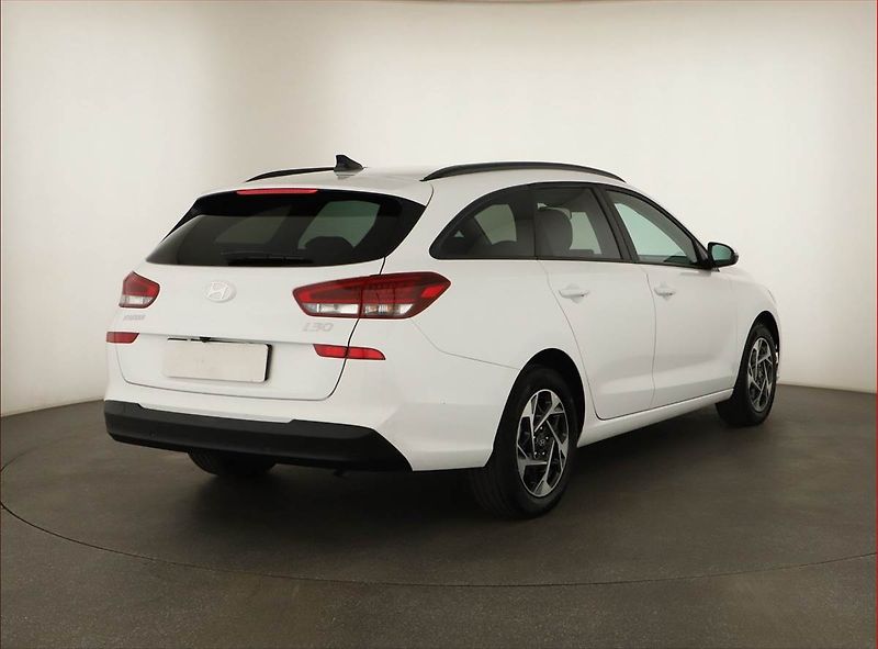 Hyundai i30 (2025) Smart 1.5 DPI, ČR,1.maj, Navi - fotka 5 z 14