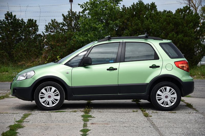 Fiat Sedici 1.6 16V 4X4, KLIMA, NAVI, BT - fotka 5 z 44