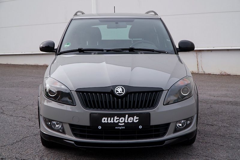 Škoda Fabia 1.2 TSI MONTECARLO - fotka 34 z 37