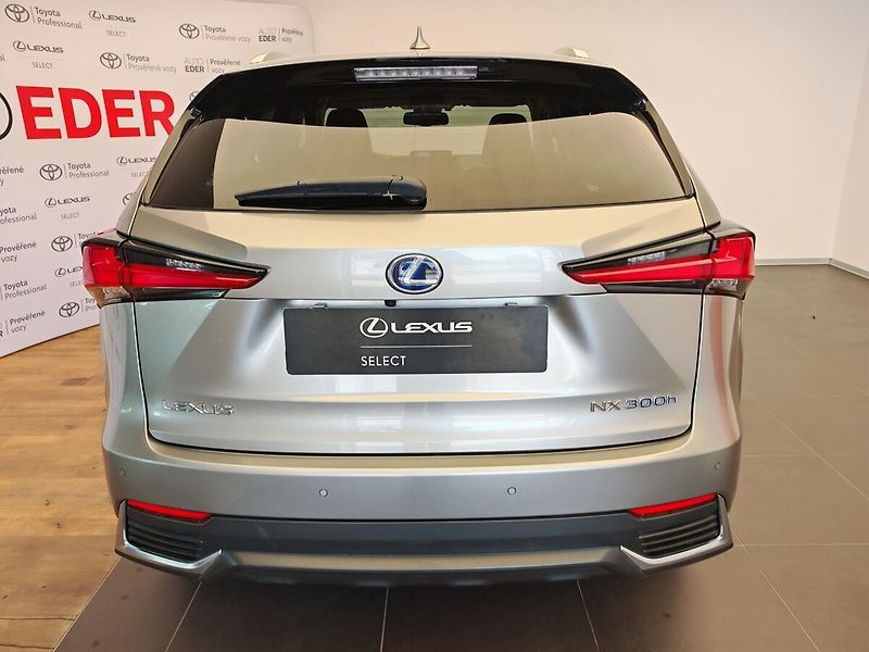 Lexus NX 300h 2.5 300h 145kW 4WD Best Busine - fotka 5 z 39