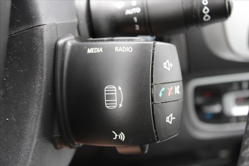 Renault Scénic 1,6 dCi  ČR,1.MAJ,7.MÍST,DPH - fotka 17 z 31