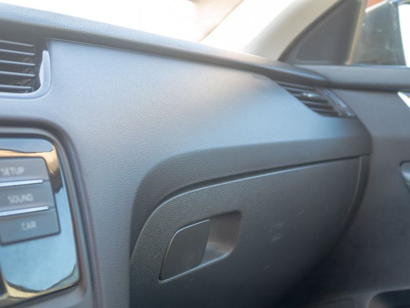 Škoda Octavia (2014) ČR 1.2TSI – 2x PNEU - fotka 18 z 38