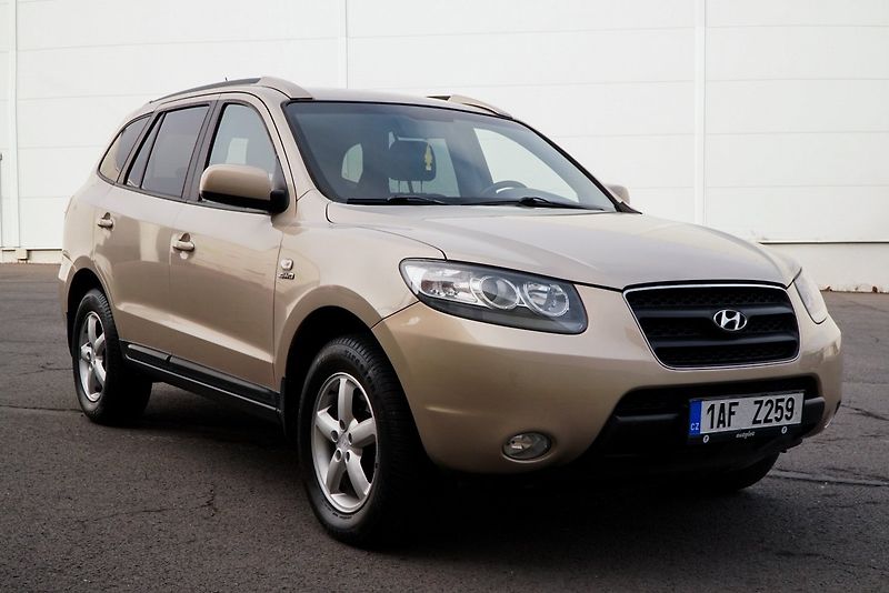 Hyundai Santa Fe (2009) 2.2 CRDI 4X4 7 MÍST PREMIUM - fotka 7 z 21