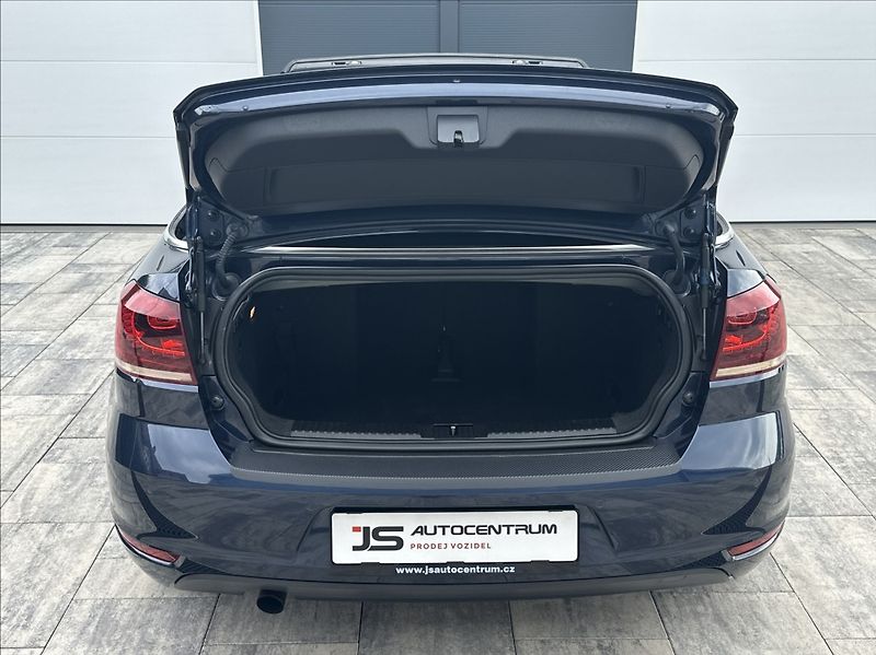 Volkswagen Golf 1,2 TSI 105PS  Cup Cabrio - fotka 37 z 48