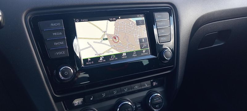 Škoda Octavia RS 2.0 TDI 135kW - fotka 25 z 30
