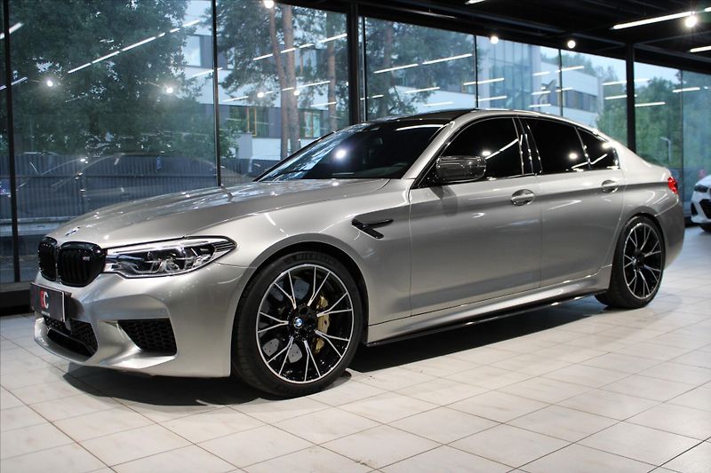 BMW M5 Competition 460kw CZ/adLED/B&W - fotka 3 z 32