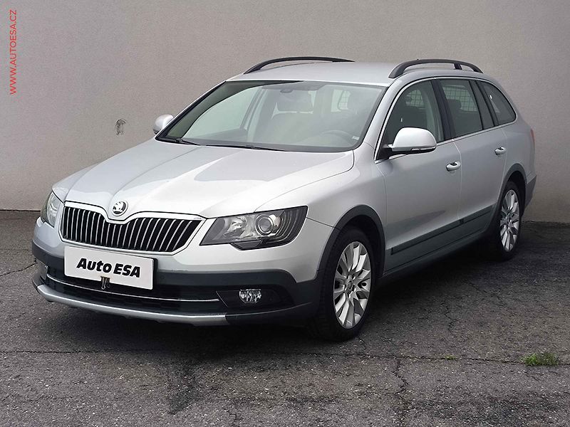 Škoda Superb (2014) 2.0 TDi 4x4, ČR, Outdoor, AT - fotka 3 z 22