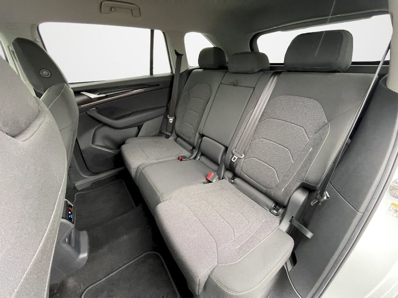 Škoda Kodiaq (2024) 2.0 TDI 142 kW Selection 4x4 D - fotka 28 z 35