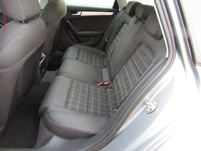 Audi A4 (2011) 3.0 TDi quattro, Bixen - fotka 10 z 16