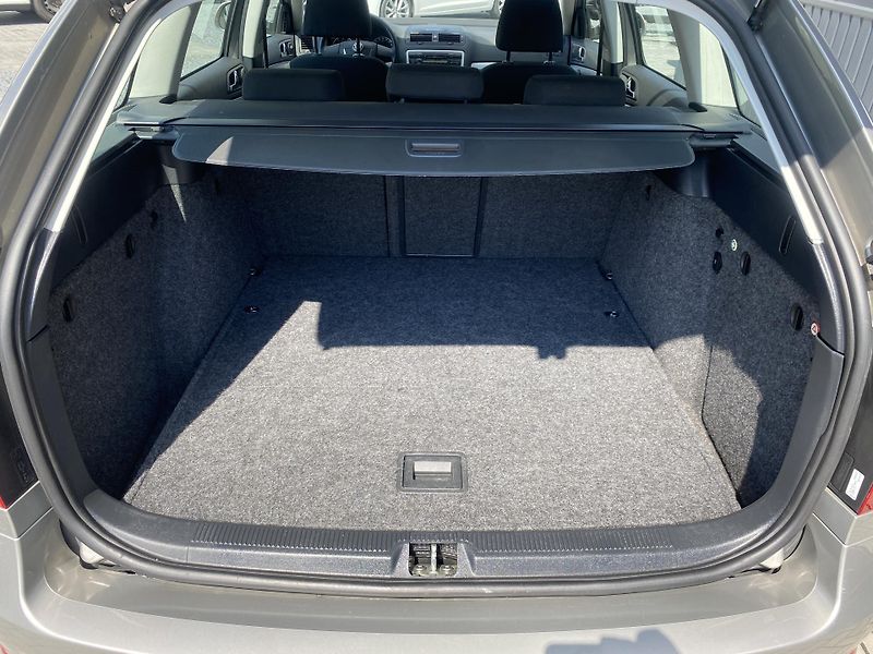 Škoda Octavia 1.6i 75kW - KLIMATIZACE - PDC - fotka 24 z 35
