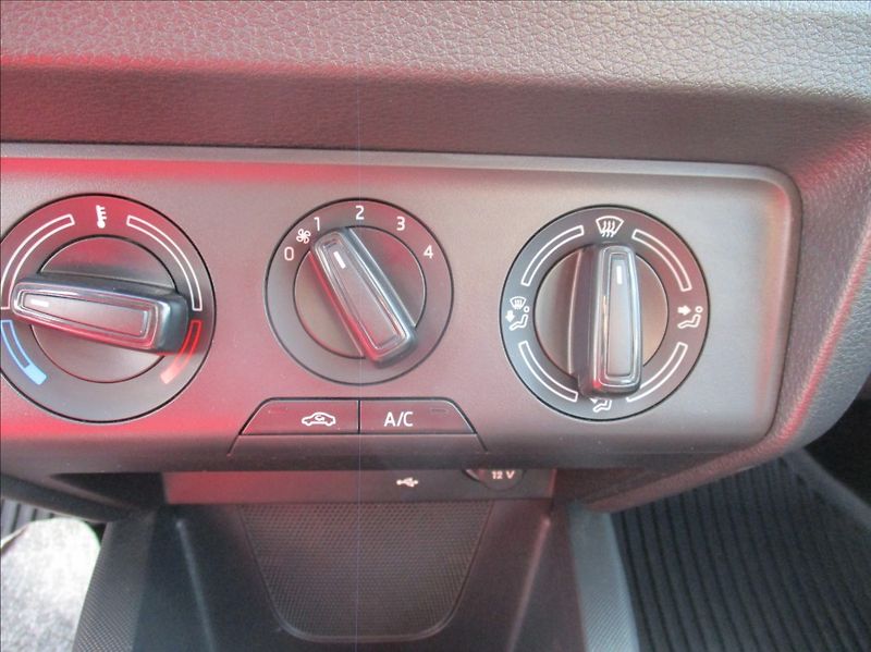 Škoda Fabia 1,0 TSI, klima,servis,DPH,CZ, - fotka 17 z 30