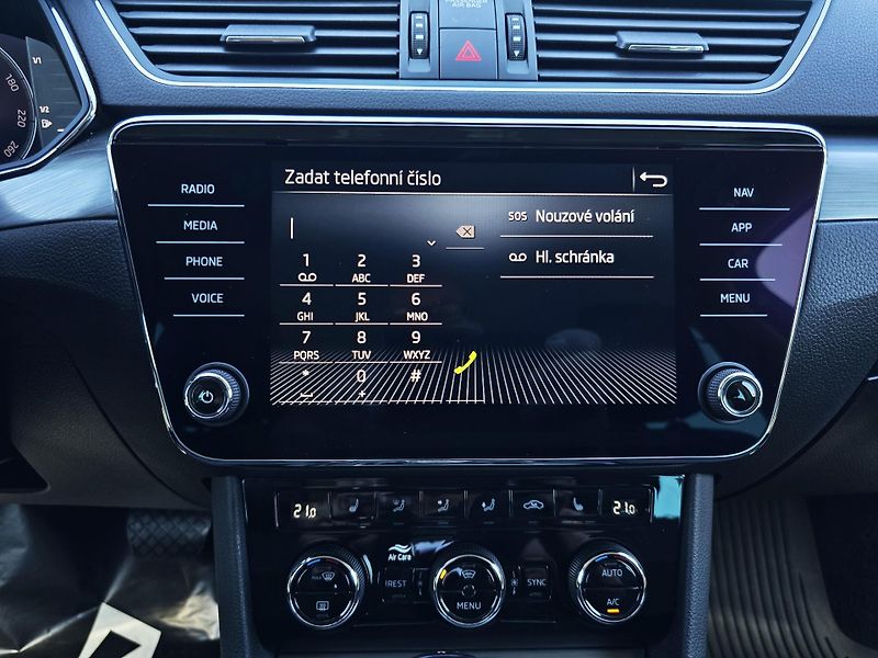 Škoda Superb 2.0TDI 110KW DSG STYLE+ TZ. ČR - fotka 35 z 50