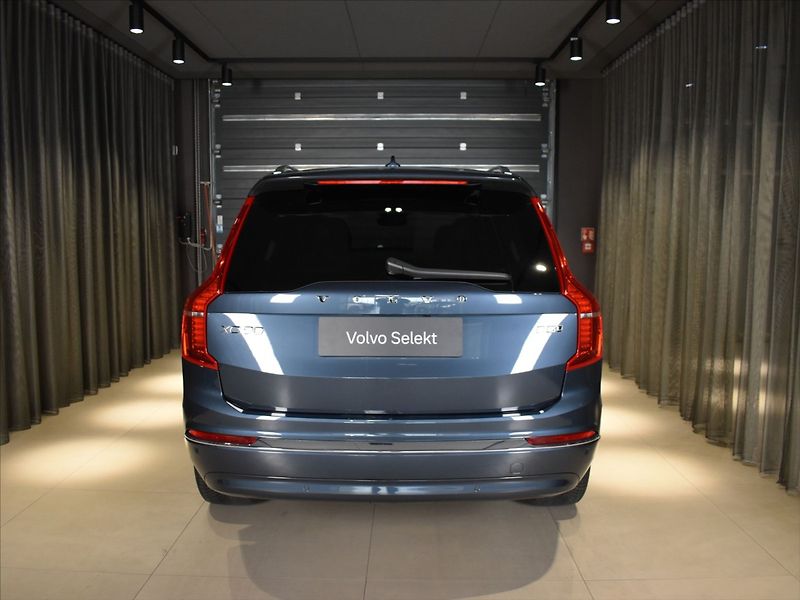 Volvo XC90 2,0 B5 AWD Ultimate tažné,Pano - fotka 6 z 28