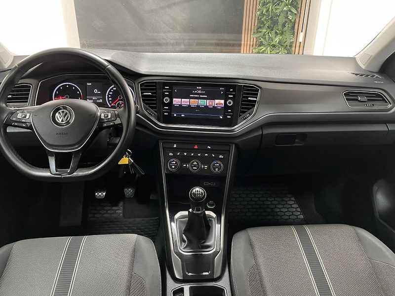 Volkswagen T-Roc 1.5 TSi ČR 6M ACC TZ  - fotka 19 z 28