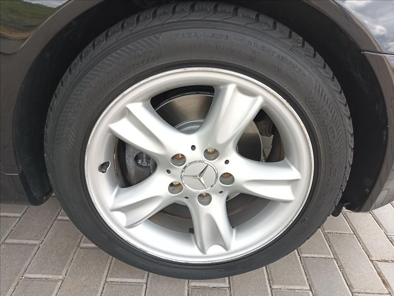 Mercedes-Benz SLK 1,8 200 KOMPRESSOR,120KW - fotka 21 z 33