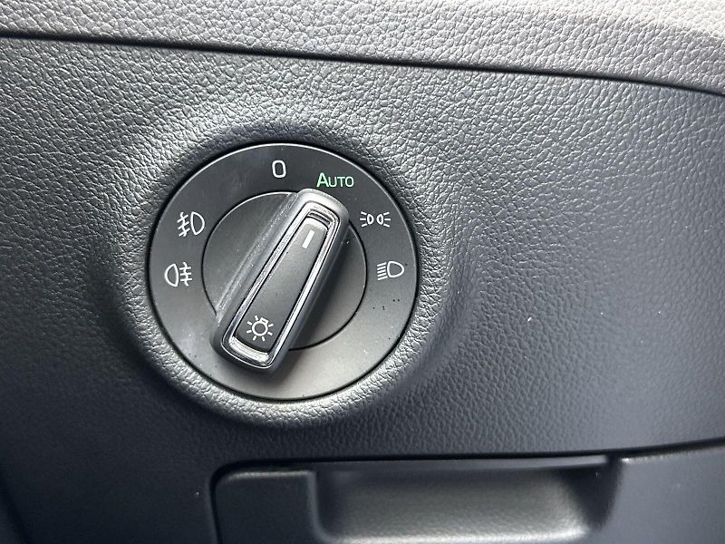 Škoda Superb (2022) 2.0 TDI Ambition - fotka 18 z 32
