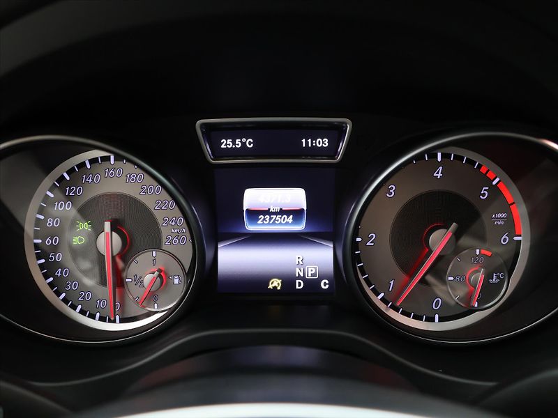 Mercedes-Benz CLA 2,1 220CDI 130kW 4MATIC CZ - fotka 20 z 39