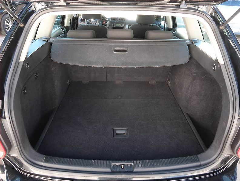 Volkswagen Golf (2011) 1.6 TDI, Serv.kniha, po STK - fotka 13 z 15