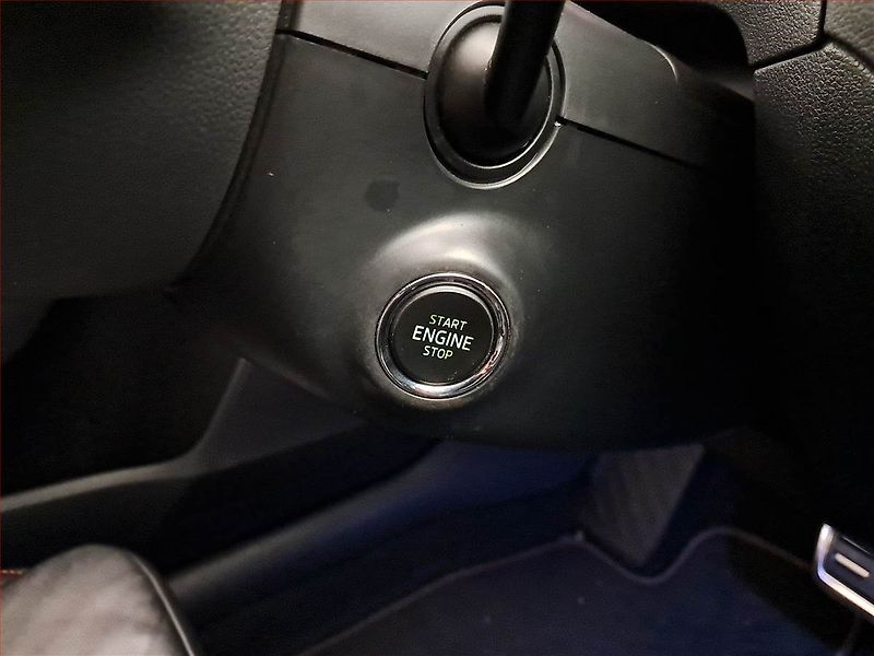 Škoda Octavia (2016) RS 2.0 TSI, Automat - fotka 22 z 23