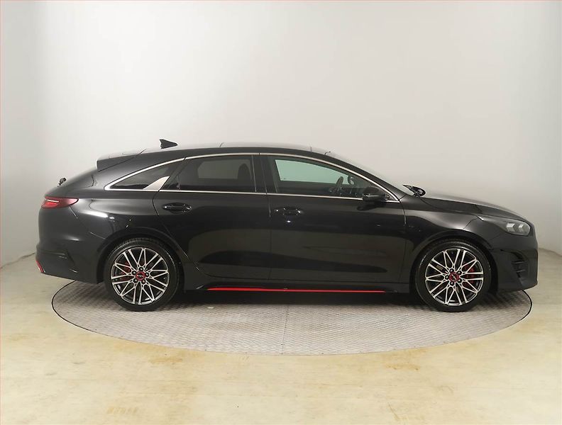 Kia Pro_Ceed (2024) GT 1.6 T-GDI - fotka 6 z 23