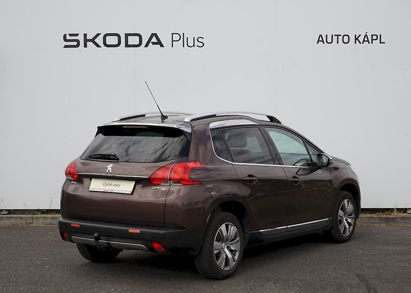 Peugeot 2008 (2015) BlueHDI Allure - tažné - fotka 2 z 21