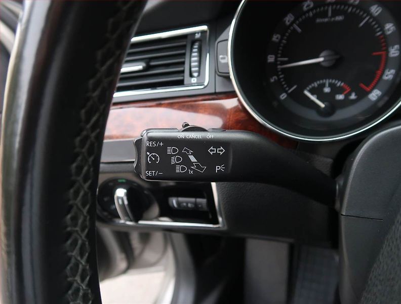 Škoda Superb (2011) 2.0 TDI, 4X4, Tempomat - fotka 19 z 21