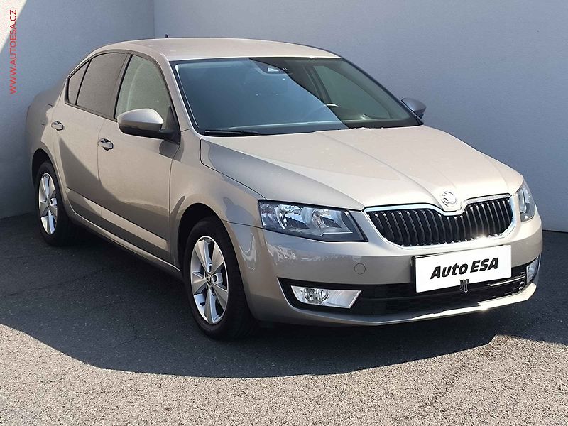 Škoda Octavia (2013) 1.2 TSi, Elegance, park.čidla - fotografie inzerátu