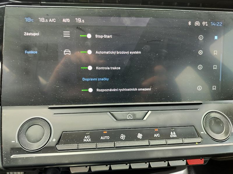 Peugeot 308 SW  1.5 BlueHDI  96kW  automat - fotka 17 z 30