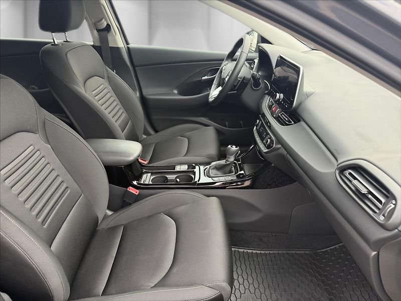 Hyundai i30 1,5 T-GDi 103 kW Style - fotka 22 z 24