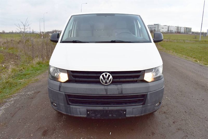 Volkswagen Transporter 2,0 TDI AC,ODPOČET, SERVIS! - fotka 2 z 11