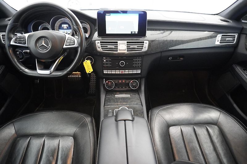 Mercedes-Benz CLS 3,0D 4MATIC AMG-LINE  - fotka 20 z 29