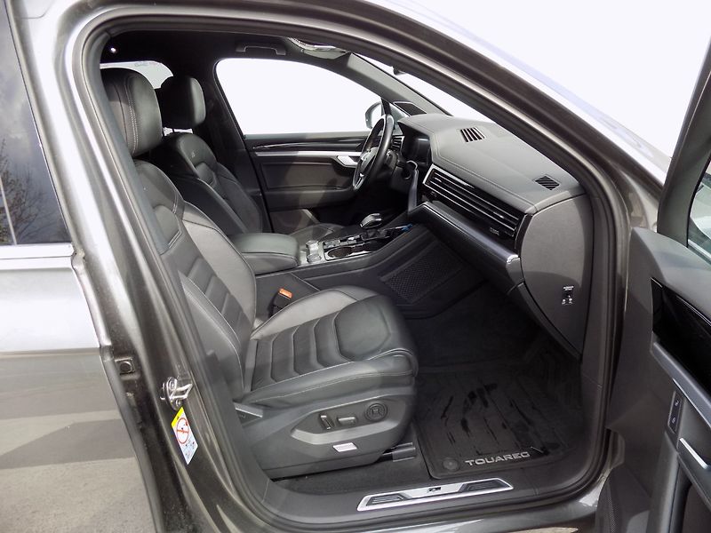 Volkswagen Touareg (2018) 3.0TDI/R-Line/4x4/AT/Matrix/ - fotka 16 z 47