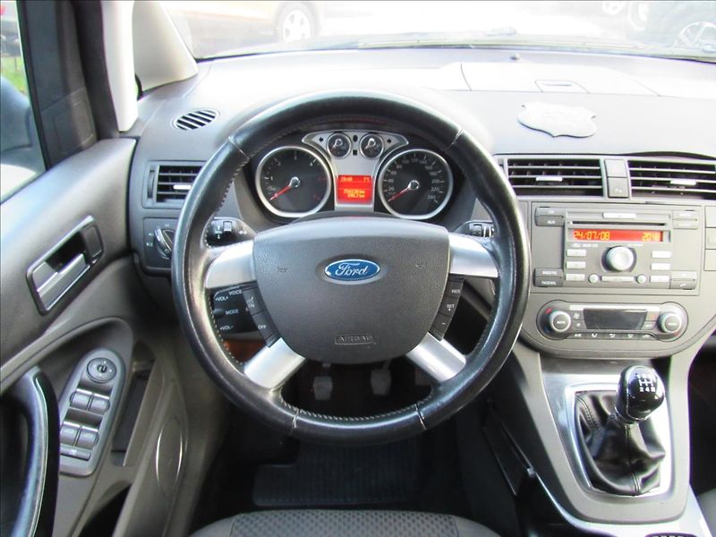 Ford C-MAX 1,8 TDCi 85kW Titanium - fotka 12 z 28