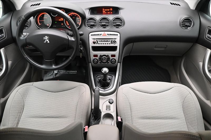 Peugeot 308 1,6 SW HDI 82 kW Panorama - fotka 15 z 29