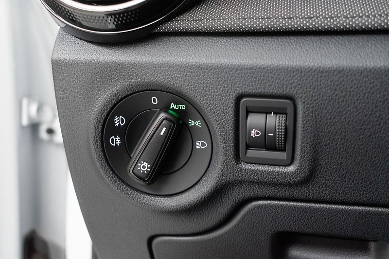 Škoda Fabia 1.0 TSI DSG*130 EDITION*ZÁRUKA - fotka 15 z 35