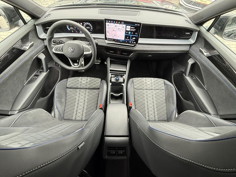 Volkswagen Tayron DSG 4M 2,0 TDi 142 kW R-Line - fotka 10 z 25