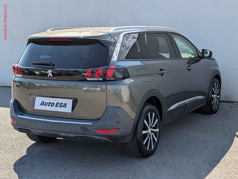 Peugeot 5008 (2017) 1.2PT, servis.kniha - fotka 6 z 19