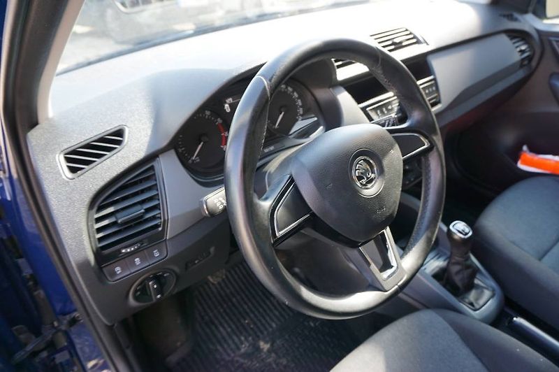 Škoda Fabia (2017) 1,0 1.Majitelka NOVÉ V ČR - fotka 17 z 29