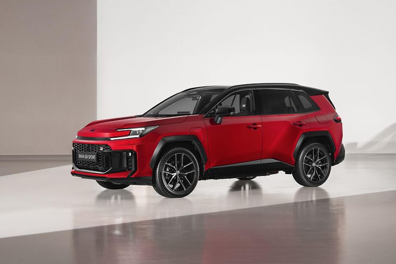 Toyota RAV4 (2026) GR SPORT 4x4 - PHEV - fotka 13 z 18
