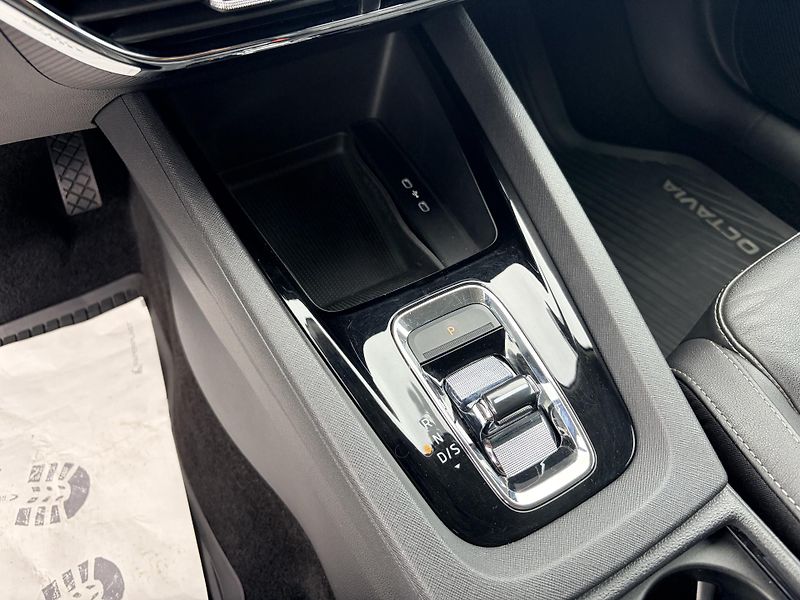 Škoda Octavia IV 1.4TSI STYLE DSG  - fotka 20 z 51