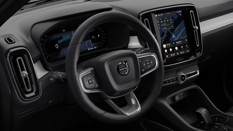 Volvo XC40 (2026) B3 AUT DARK PLUS - fotka 5 z 11