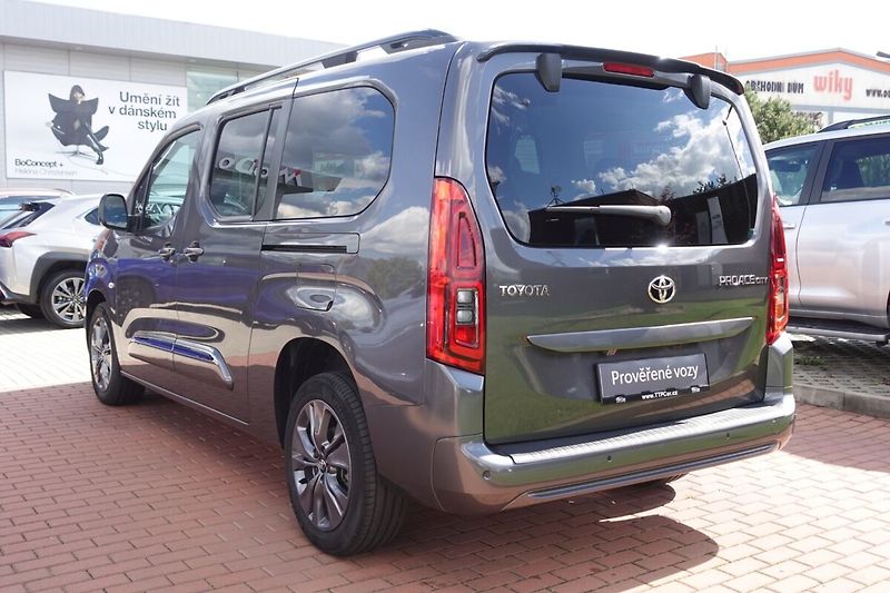 Toyota ProAce City Verso 1.5D-4D M/T Family 7míst - fotka 6 z 32