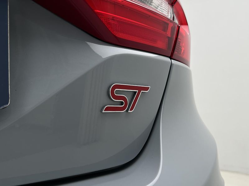 Ford Fiesta ST Performance Záruka - fotka 39 z 41