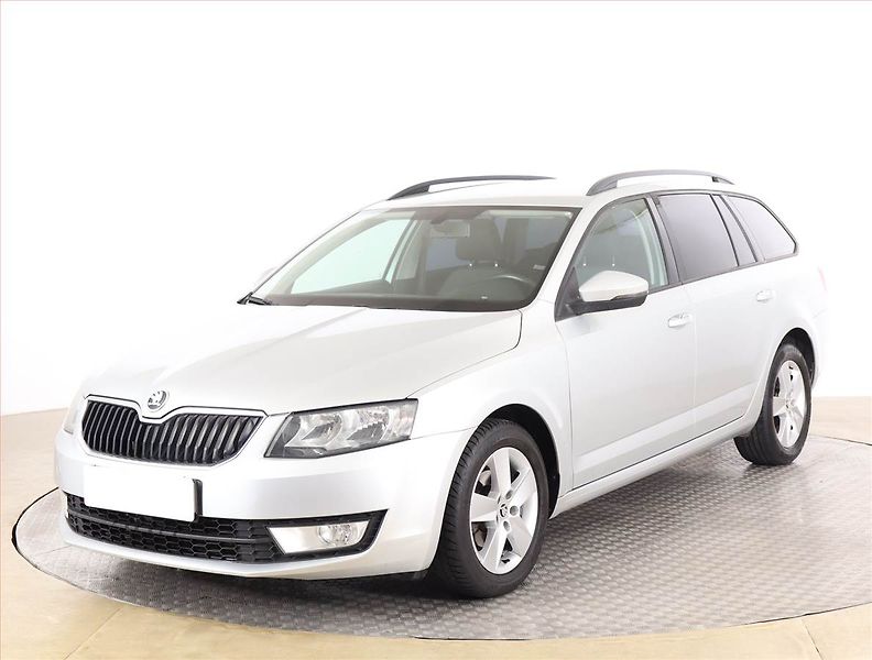 Škoda Octavia (2016) 1.6 TDI, Serv.kniha, Tempomat - fotka 2 z 17