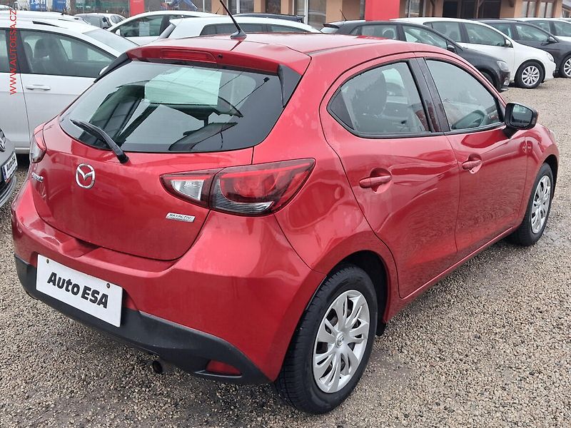 Mazda 2 (2015) 1.5 i, 2.maj,ČR, AC - fotka 4 z 18