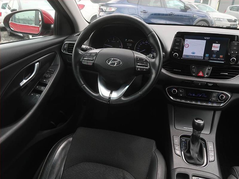 Hyundai i30 (2017) 1.6 CRDi, Automat, Serv.kniha - fotka 7 z 19