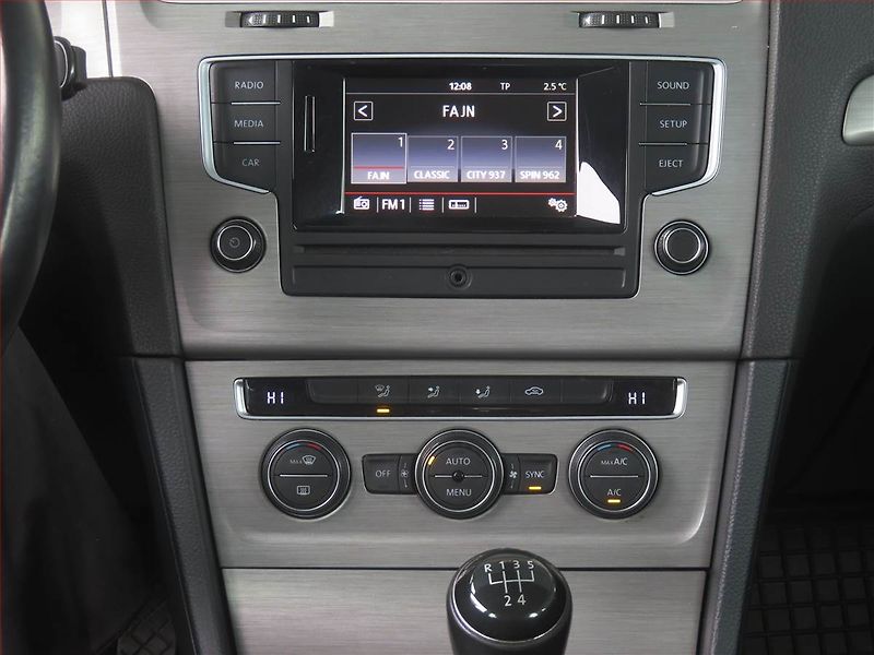 Volkswagen Golf (2015) 1.6 TDI, Tempomat - fotka 12 z 13