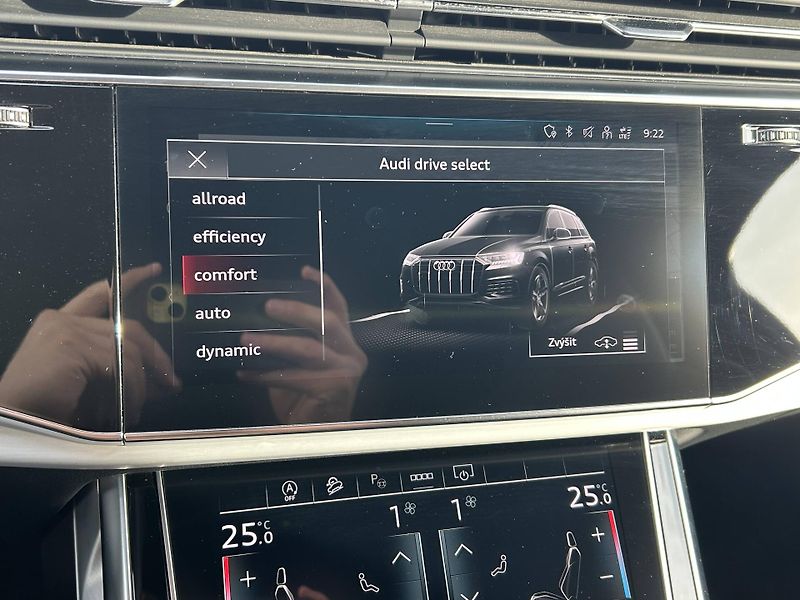 Audi Q7 50 Sline Quattro 8TT 3,0TDI - fotka 19 z 27