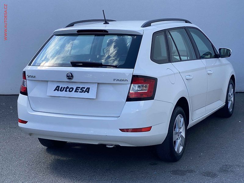 Škoda Fabia (2019) 1.0 TSi, 1.maj,ČR, Ambition - fotka 4 z 16