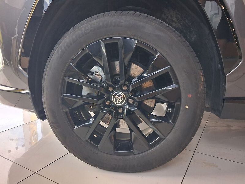 Toyota RAV4 2.5HEV 131kW 2025 - fotka 8 z 16